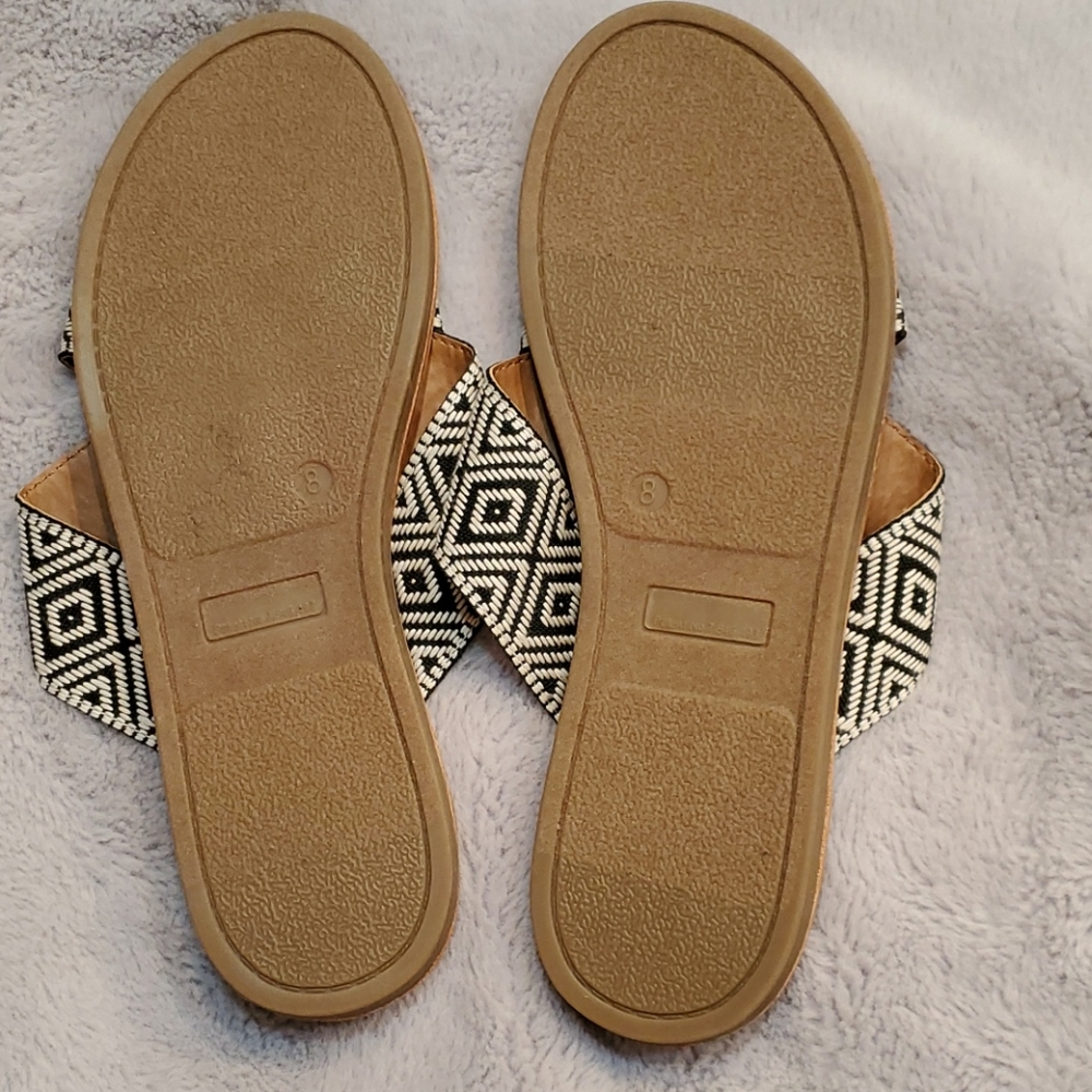 Sandals - Picture 4 of 9